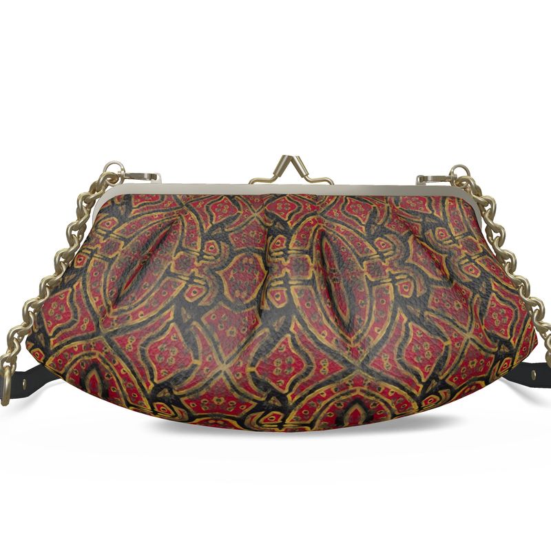 Pleated Frame Bag | Out of Loneliness – Emotional Symbolism in Red
