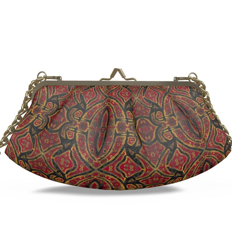 Pleated Frame Bag | Out of Loneliness – Emotional Symbolism in Red